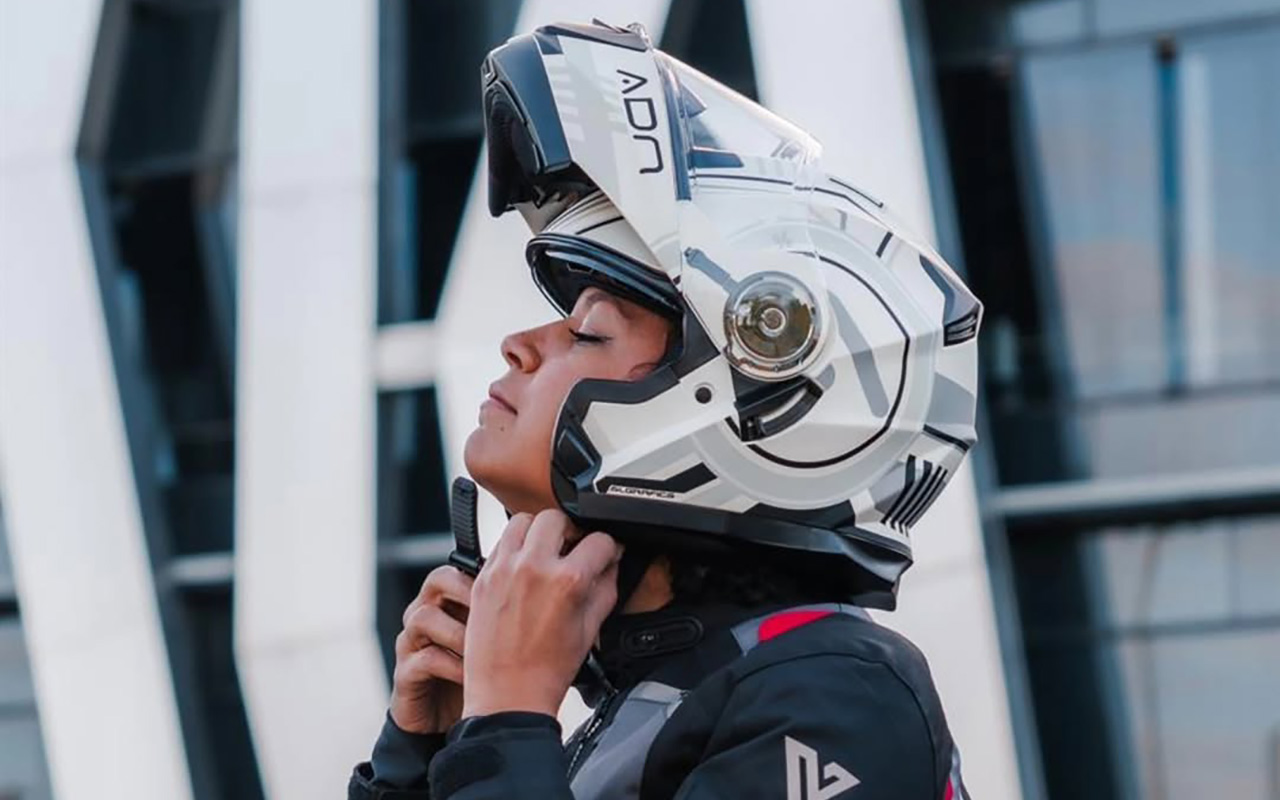 casco de moto modular ADN