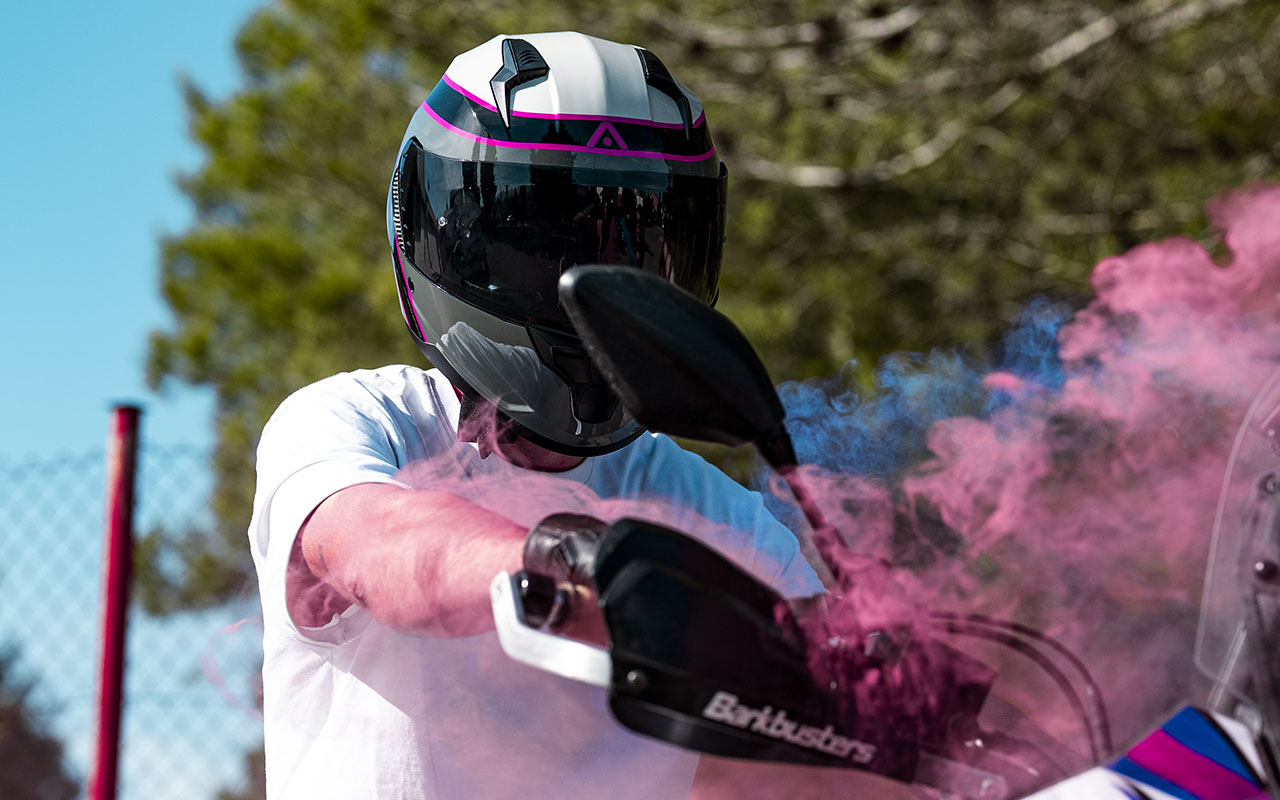 casco de moto ruido
